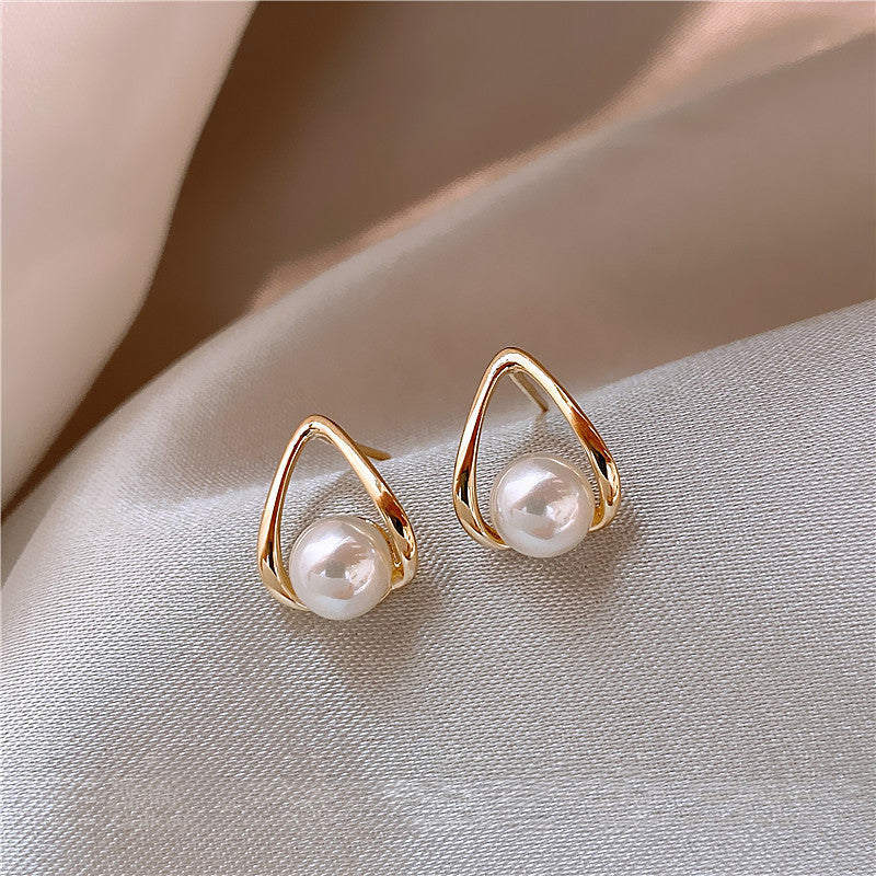 Silver Needle New Trendy Drop-shaped Pearl Stud Earrings - URBAN METRO