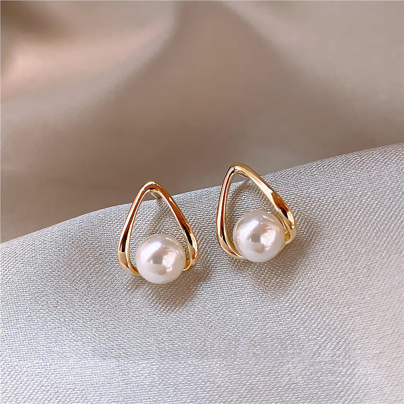 Silver Needle New Trendy Drop-shaped Pearl Stud Earrings - URBAN METRO