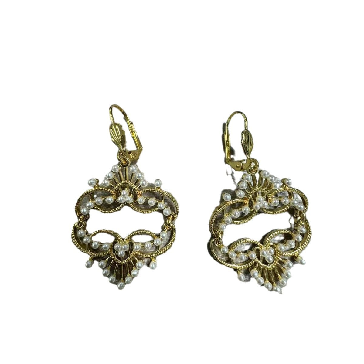 Bohemian Style Hollow Pattern Pure Copper Plated Pearl Fashionable Earrings - URBAN METRO