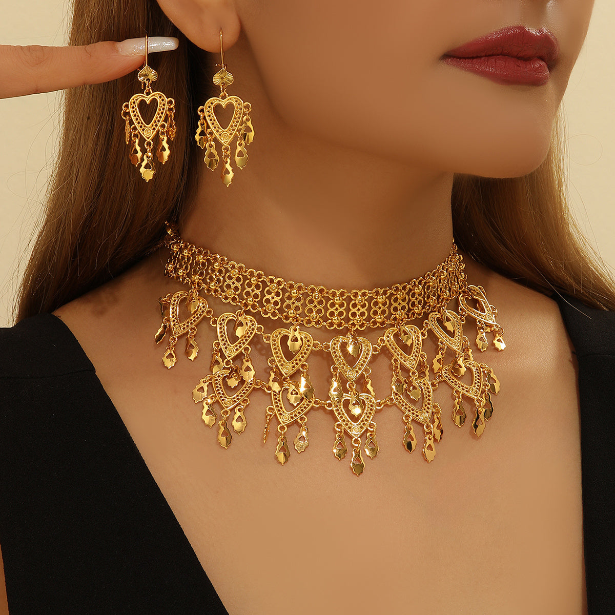 3pcs Fashionable Retro Luxury Heart-shaped Hollow Necklace Earrings Women's Set, Suitable For Party And Dance Gifts, Daily Wear - URBAN METRO