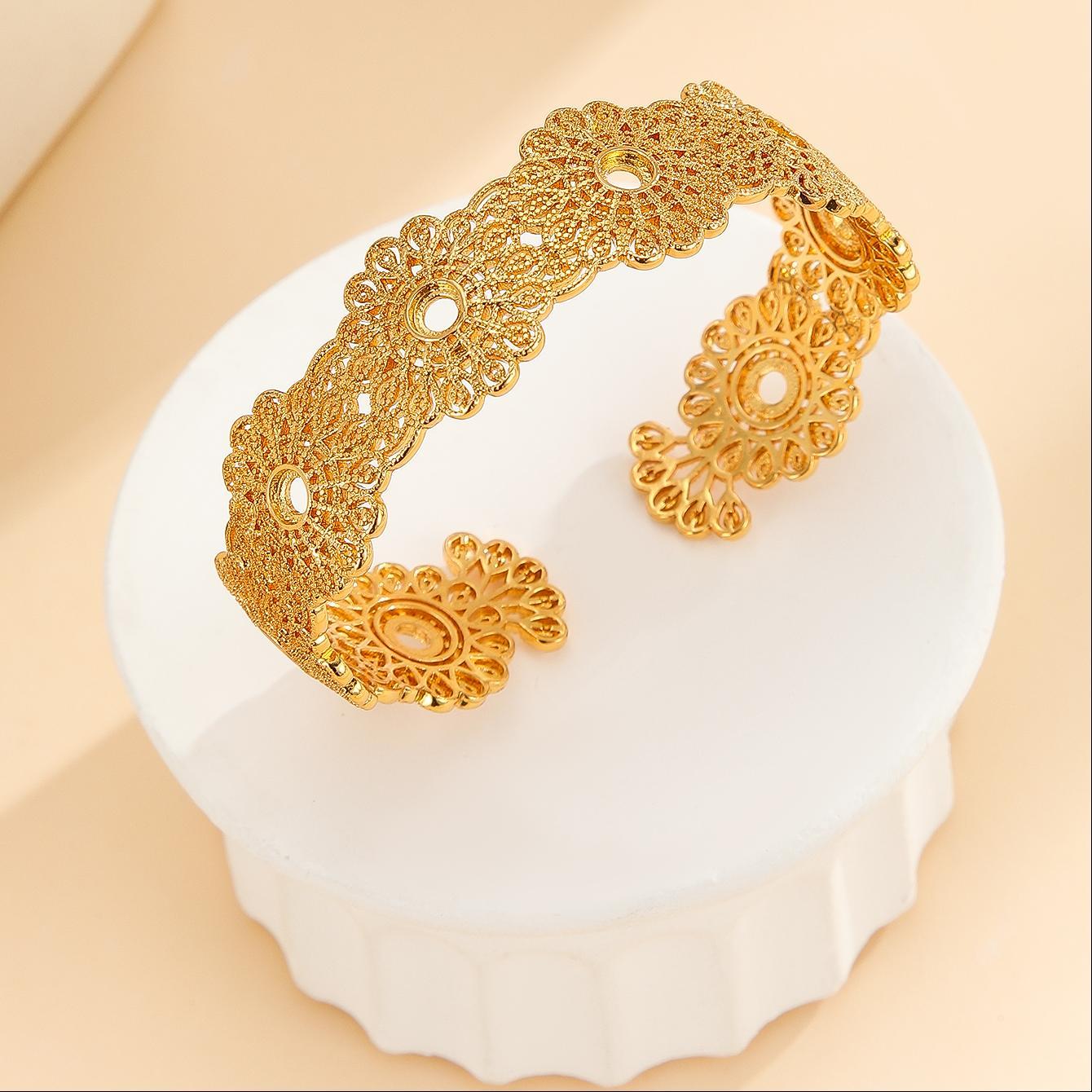 1pcs Luxury Style Gold Bracelet Hollowed Out Lace Flower Design Wedding Gold Jewelry - URBAN METRO