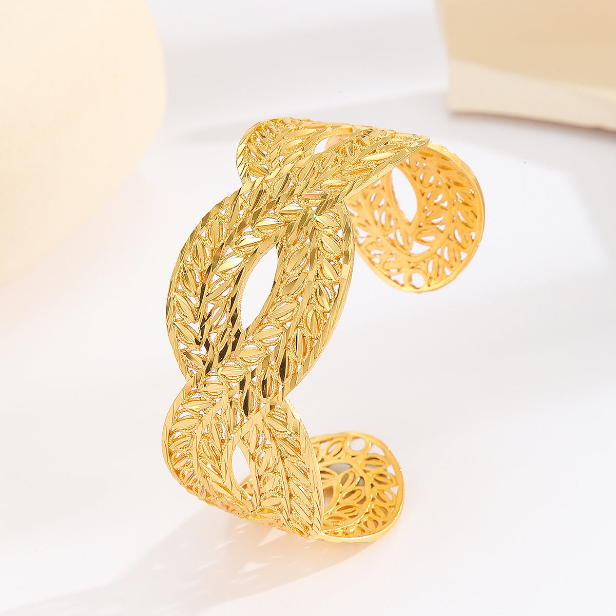 1pcs Fashion Copper Plated 18K Gold Diamond Pattern Bracelet, Fried Dough Twists Rope Open Bracelet - URBAN METRO