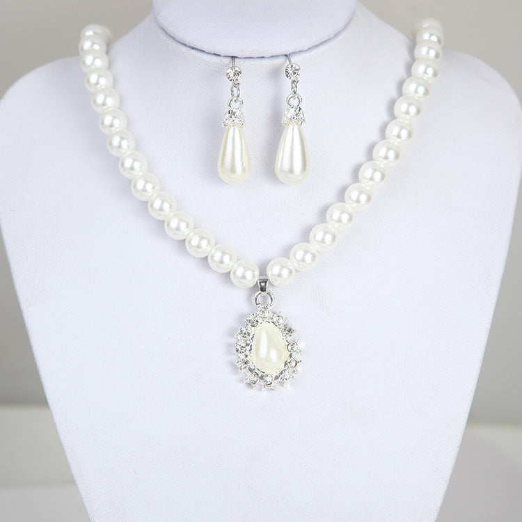 Pearl necklace set - URBAN METRO