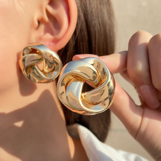 All-match Twisted Alloy Stud Earrings For Women - URBAN METRO