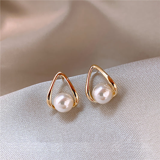 Silver Needle New Trendy Drop-shaped Pearl Stud Earrings - URBAN METRO