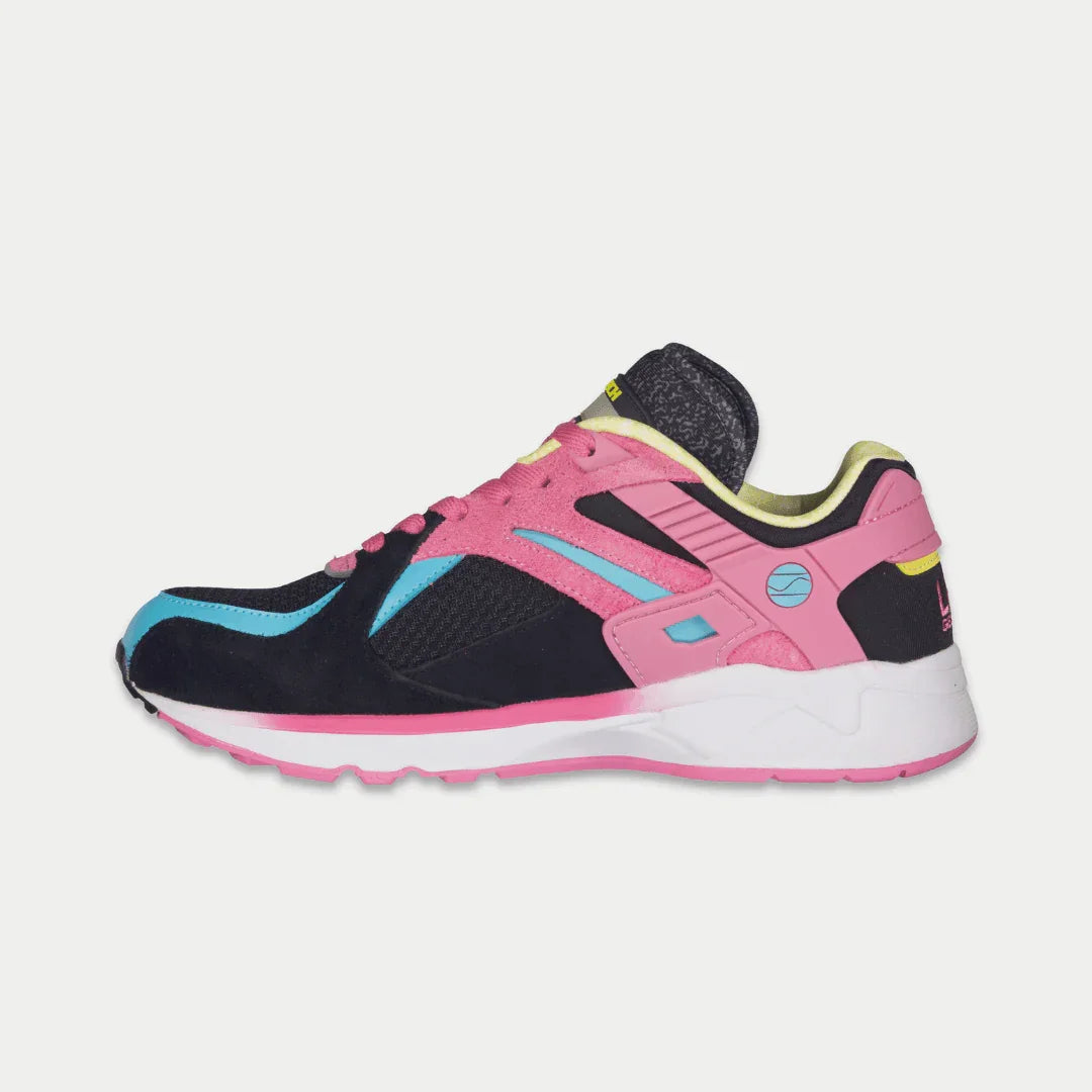 LA Gear Women's Catapult Light-Up Lowtop | Black x Pink - URBAN METRO
